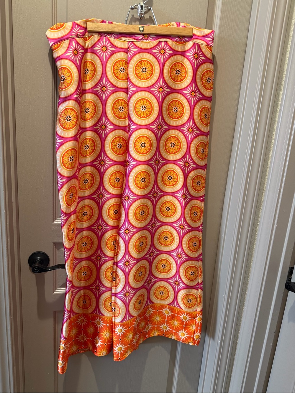 House of Harlow 1960 Pink & Orange Wide Leg Pants with Retro Medallion Print